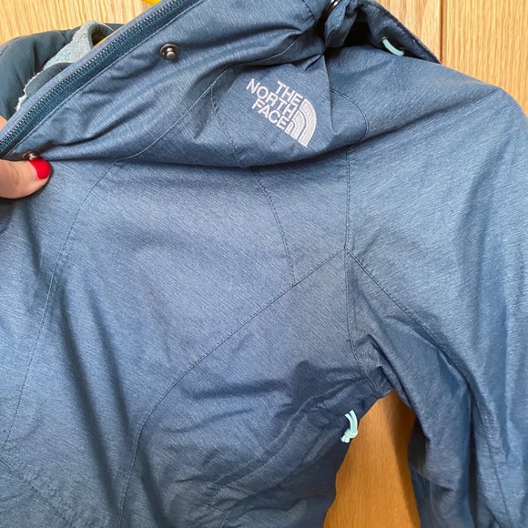 The North Face 2 in 1 ski jacket with fleece - Picture 12 of 12